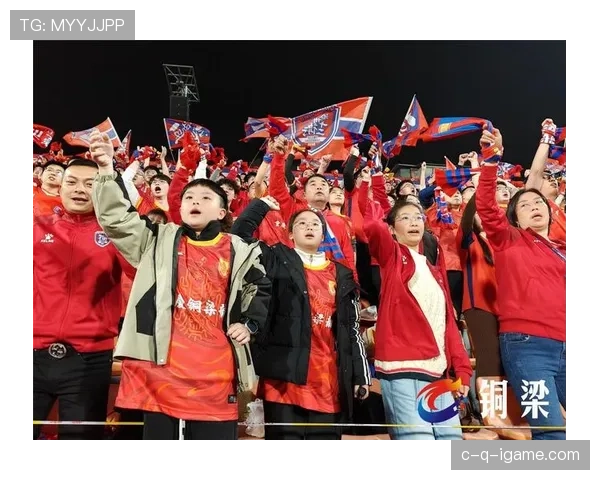 K联赛球迷热情高涨，激情助威点燃赛场氛围