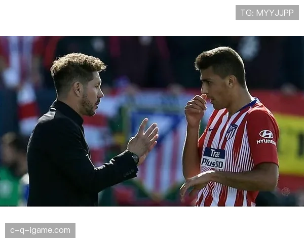 Rodri训练中秀惊艳技巧，队友纷纷点赞期待新赛季表现