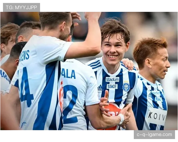 HJK赫尔辛基在欧联杯小组赛中表现稳健,持续向晋级目标迈进。 HJK赫尔辛基在欧联杯小组赛中表现稳健,持续向晋级目标迈进。